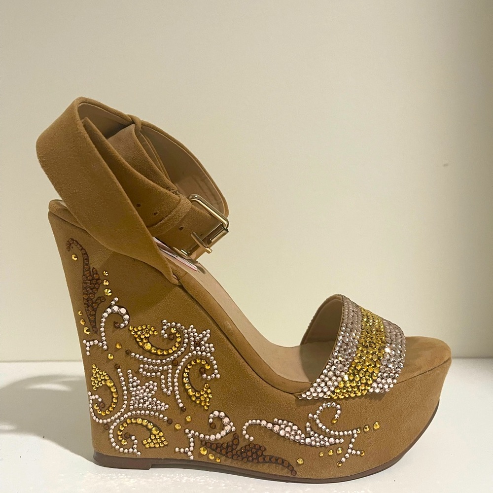 Swarovski Crystalized wedges